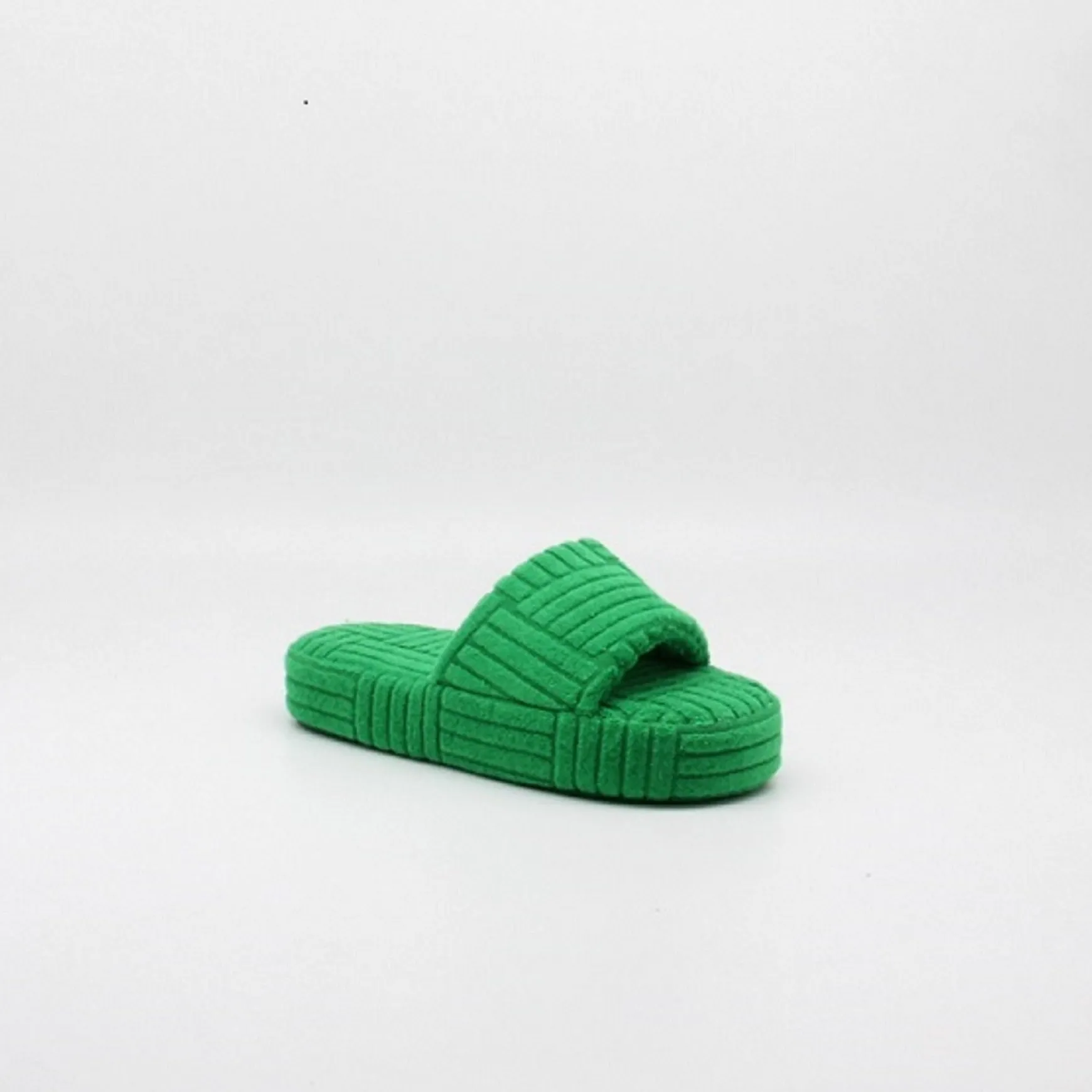 slippers_sutsko_green_1.webp Clearance * 3750 Slippers Sutsko Green